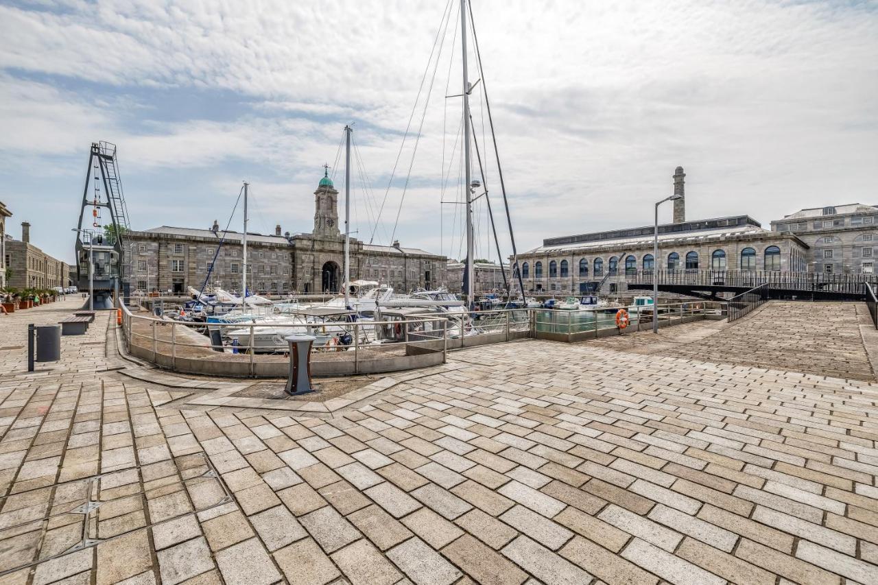 Luxury 2 Bed Apartment In Historic Royal William Yard Плімут Екстер'єр фото