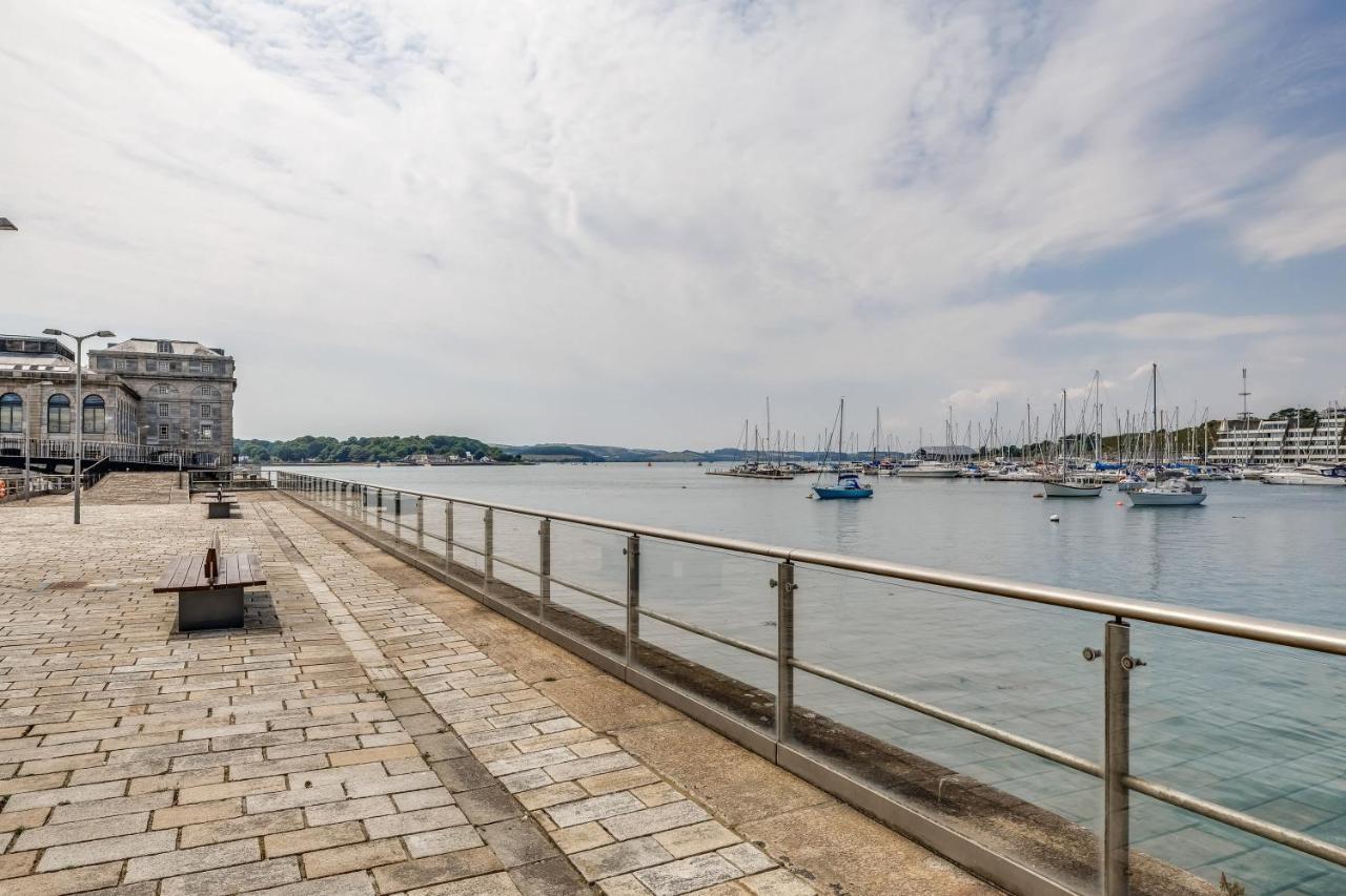 Luxury 2 Bed Apartment In Historic Royal William Yard Плімут Екстер'єр фото